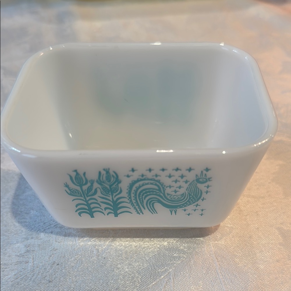 Pyrex Amish Butterprint Small Fridgie